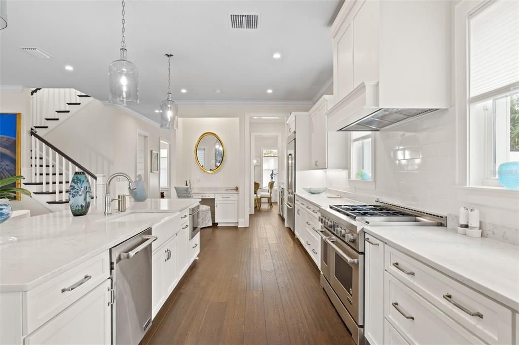 For Sale: $2,700,000 (5 beds, 3 baths, 3652 Square Feet)