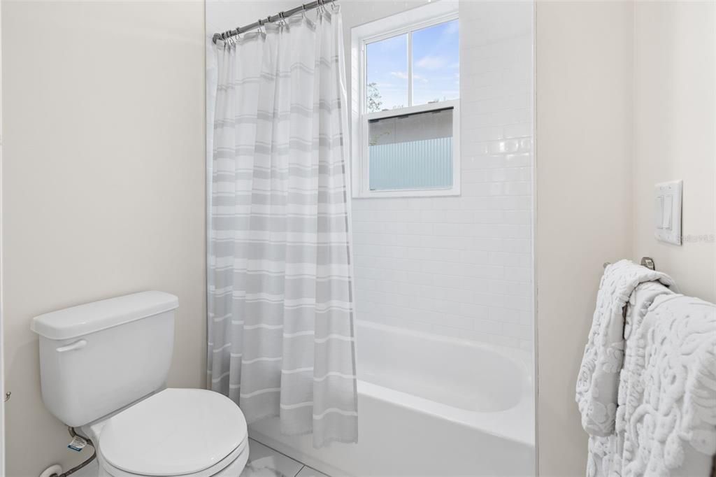 For Sale: $2,700,000 (5 beds, 3 baths, 3652 Square Feet)