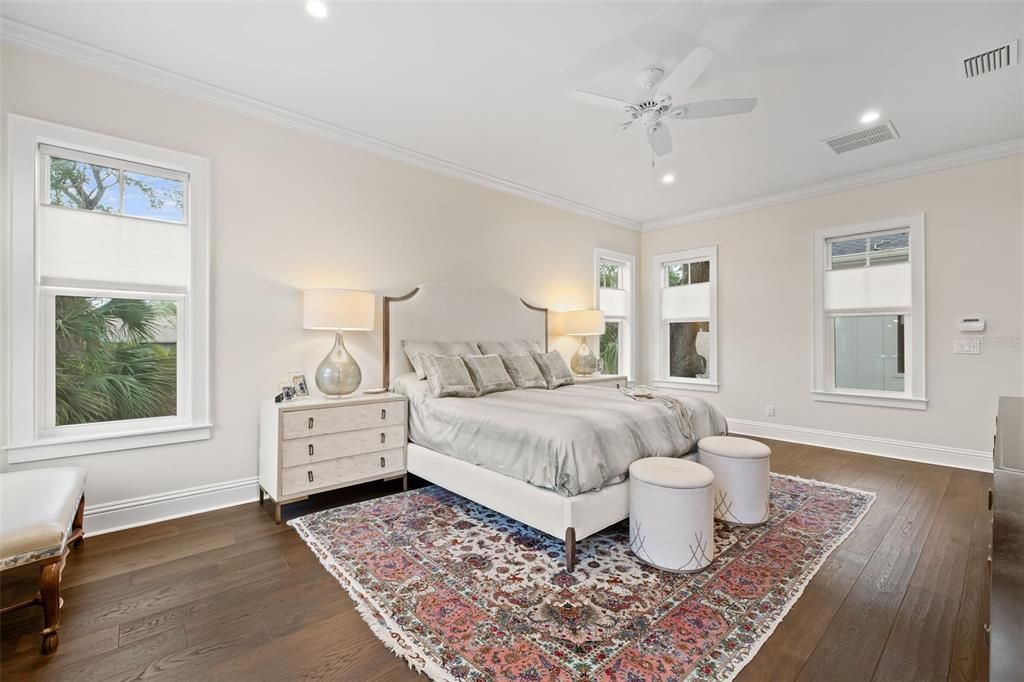 For Sale: $2,700,000 (5 beds, 3 baths, 3652 Square Feet)