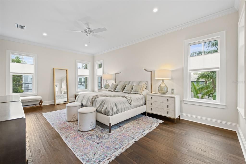 For Sale: $2,700,000 (5 beds, 3 baths, 3652 Square Feet)