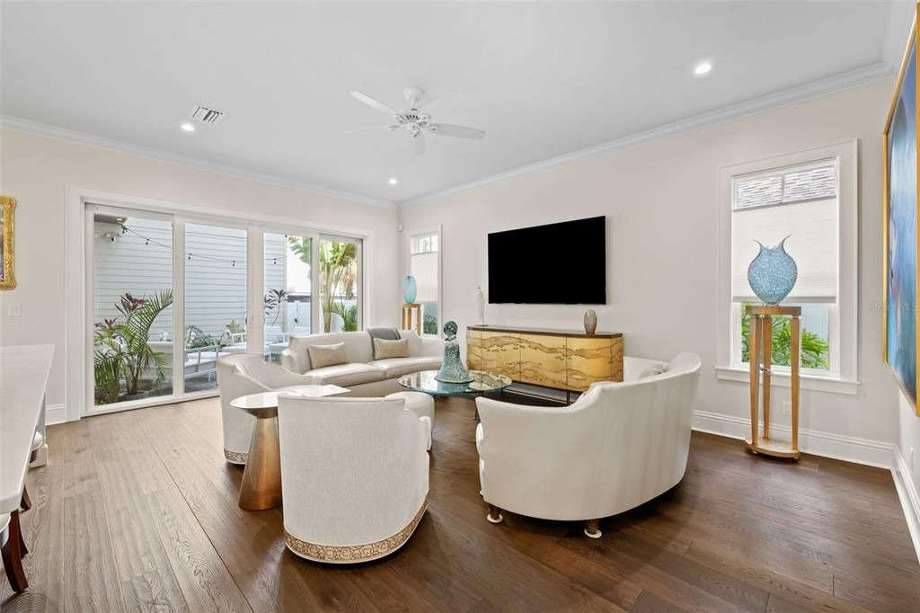 For Sale: $2,700,000 (5 beds, 3 baths, 3652 Square Feet)