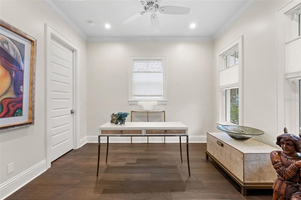 For Sale: $2,700,000 (5 beds, 3 baths, 3652 Square Feet)