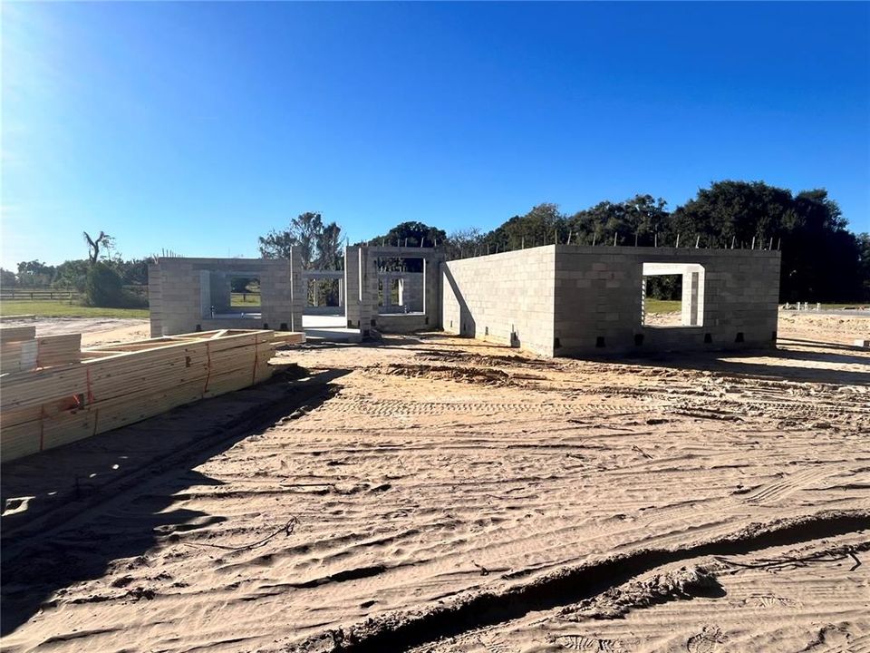 For Sale: $426,450 (4 beds, 3 baths, 2287 Square Feet)