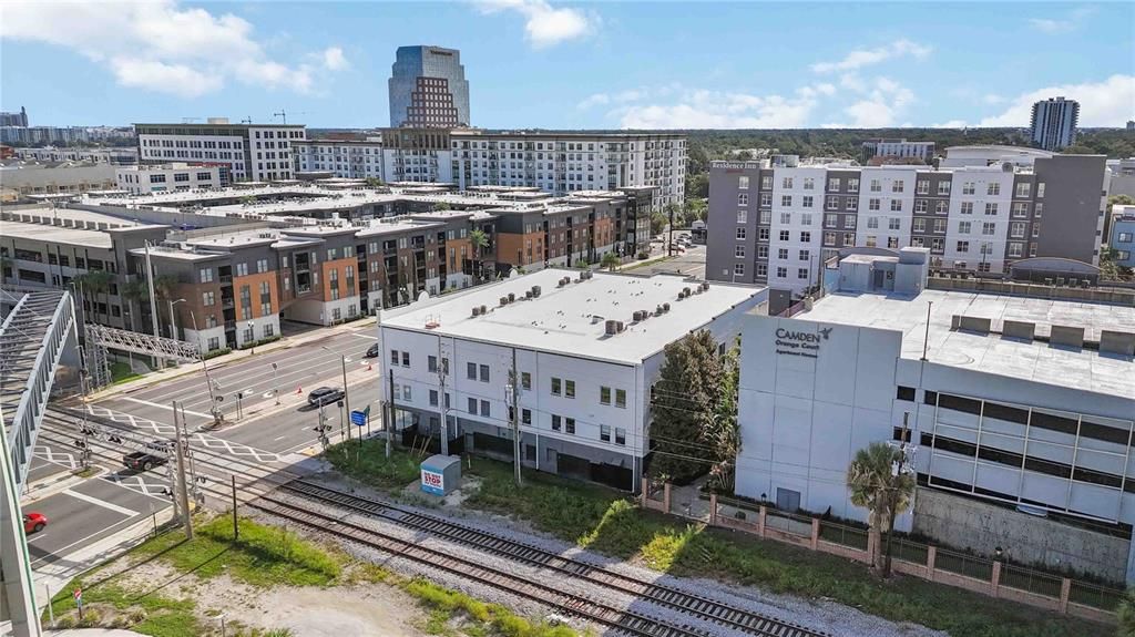 For Rent: $2,800 (1 beds, 1 baths, 1350 Square Feet)