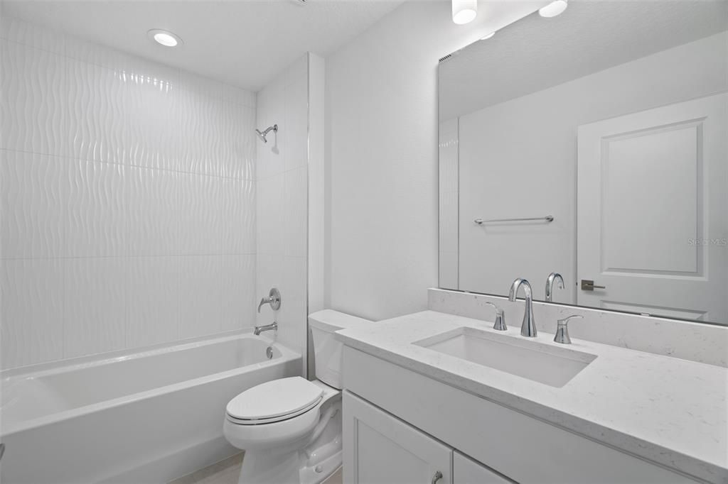 出租: $2,450 (3 贝兹, 2 浴室, 1894 平方英尺)