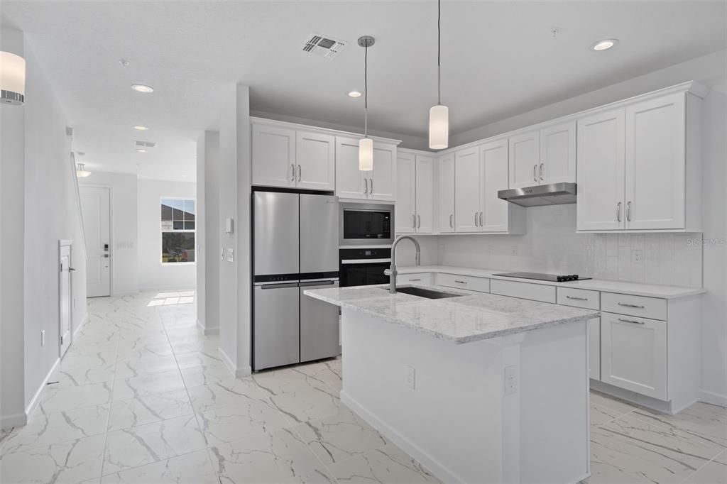 出租: $2,450 (3 贝兹, 2 浴室, 1894 平方英尺)