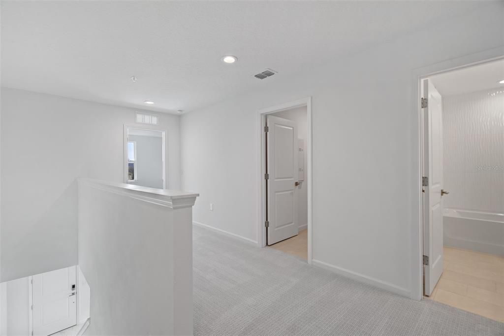 出租: $2,450 (3 贝兹, 2 浴室, 1894 平方英尺)