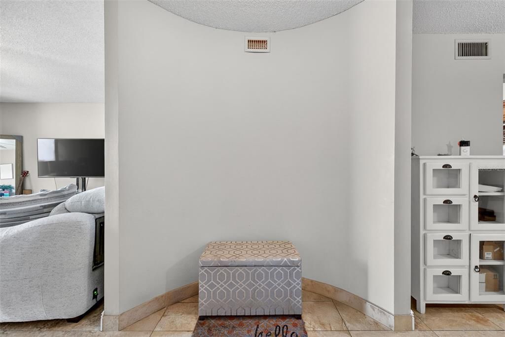 На продажу: $209,990 (2 спален, 2 ванн, 1252 Квадратных фут)