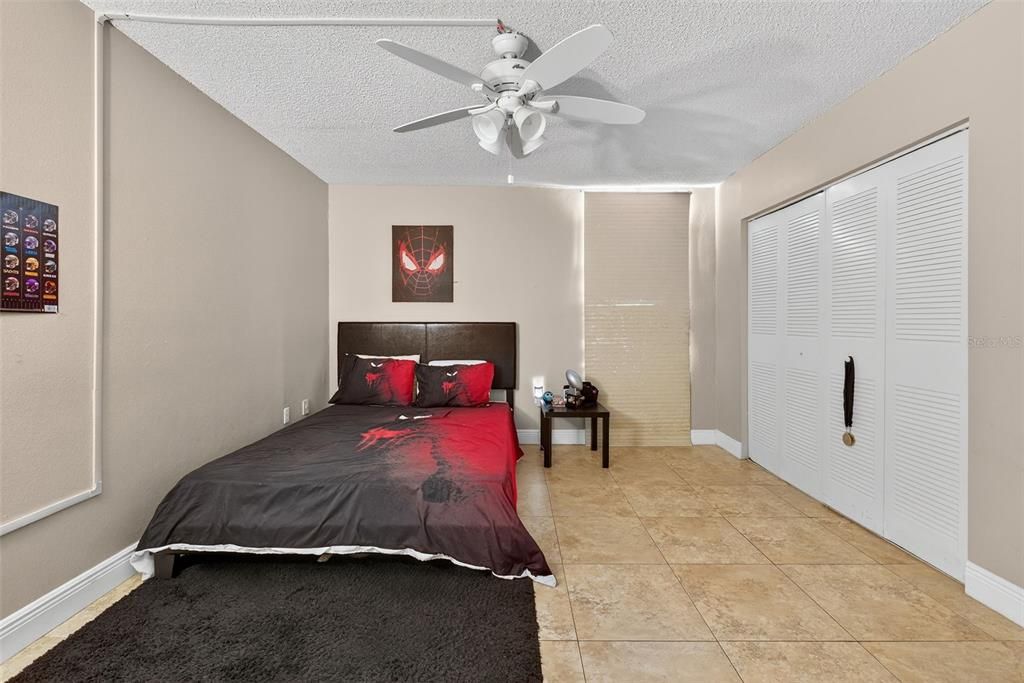 На продажу: $209,990 (2 спален, 2 ванн, 1252 Квадратных фут)