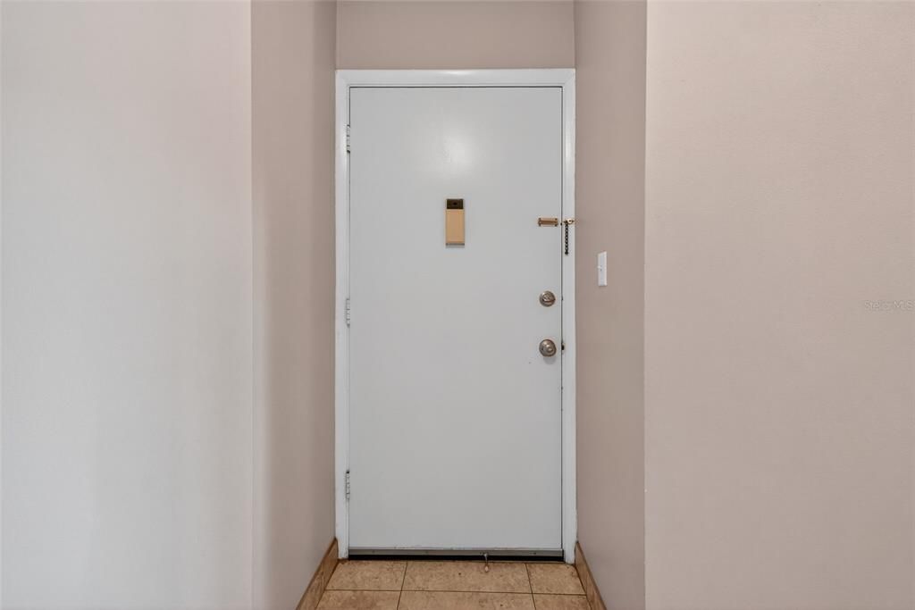 На продажу: $209,990 (2 спален, 2 ванн, 1252 Квадратных фут)