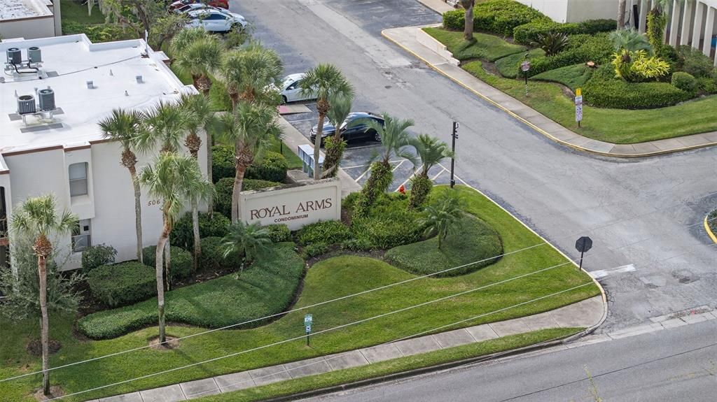 На продажу: $209,990 (2 спален, 2 ванн, 1252 Квадратных фут)