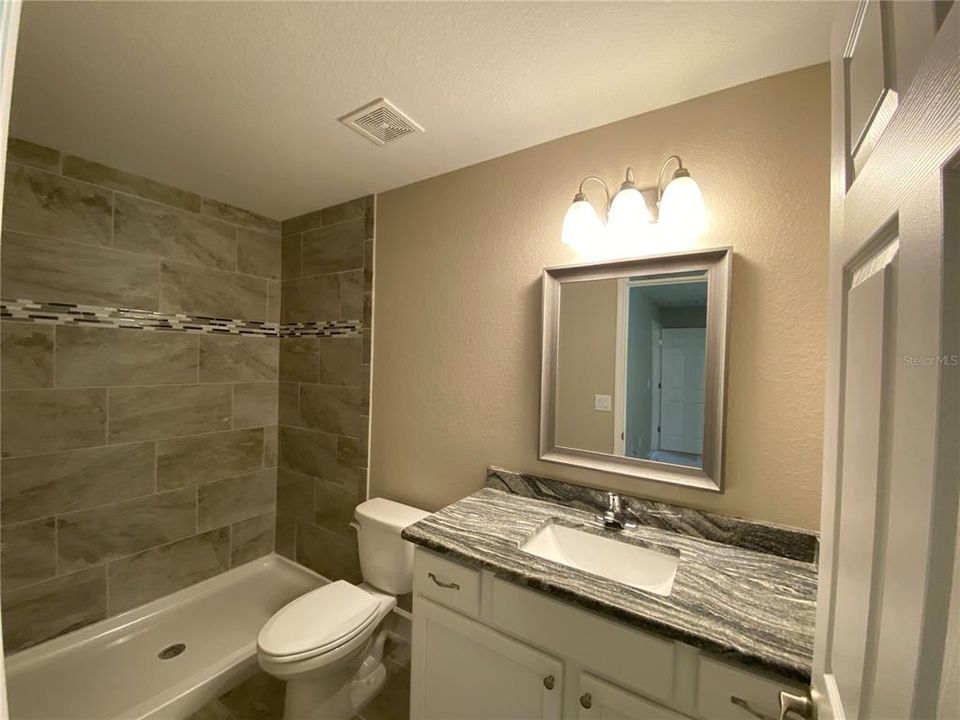 For Rent: $1,595 (3 beds, 2 baths, 1332 Square Feet)