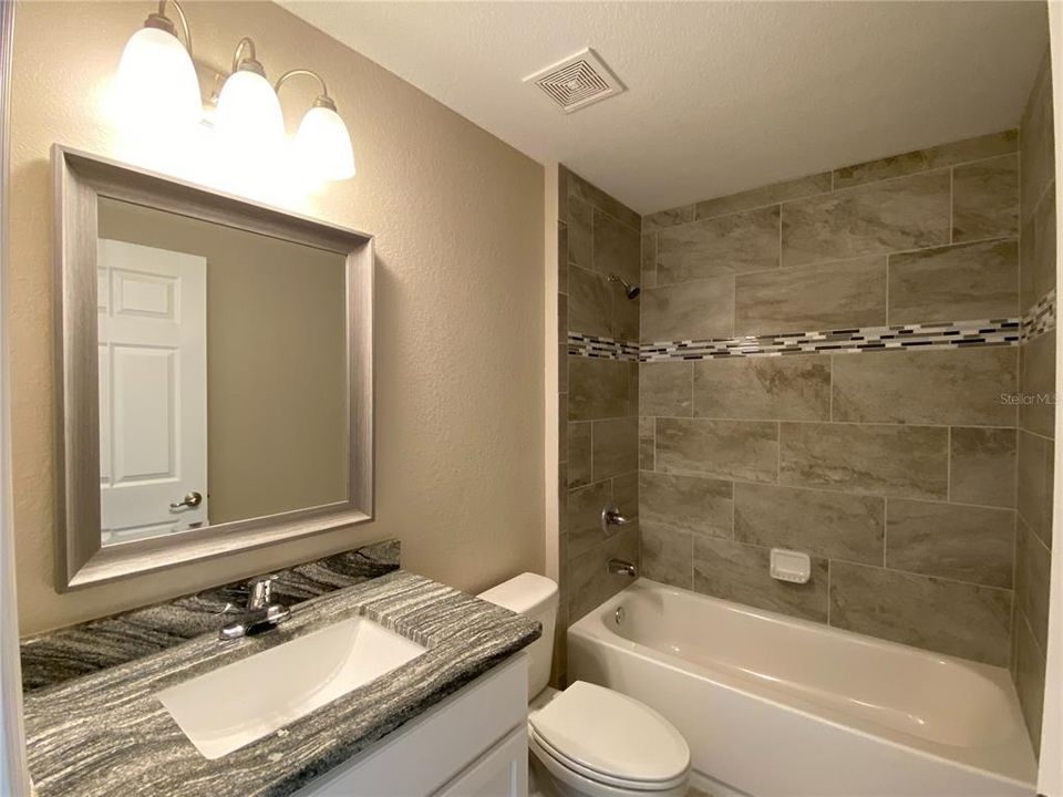 For Rent: $1,595 (3 beds, 2 baths, 1332 Square Feet)