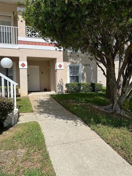 For Rent: $1,750 (2 beds, 2 baths, 1013 Square Feet)