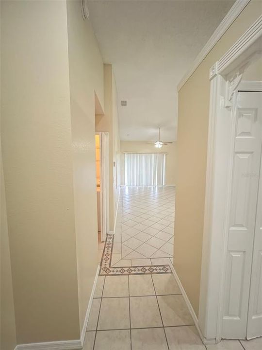 For Rent: $1,750 (2 beds, 2 baths, 1013 Square Feet)