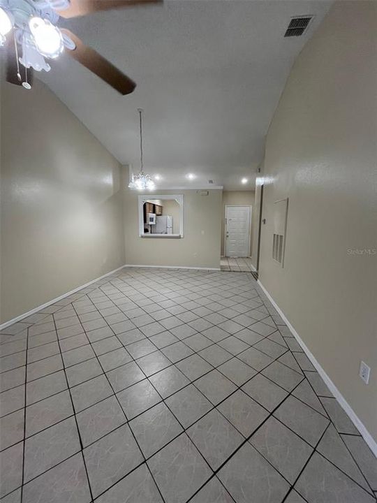 For Rent: $1,750 (2 beds, 2 baths, 1013 Square Feet)
