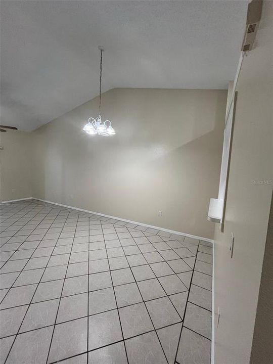 For Rent: $1,750 (2 beds, 2 baths, 1013 Square Feet)