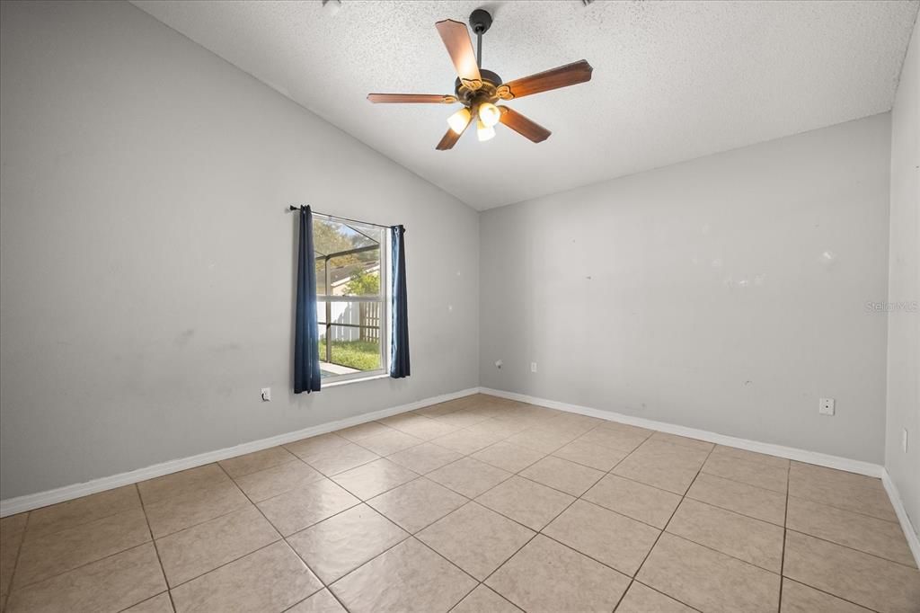 待售: $300,000 (3 贝兹, 2 浴室, 1208 平方英尺)