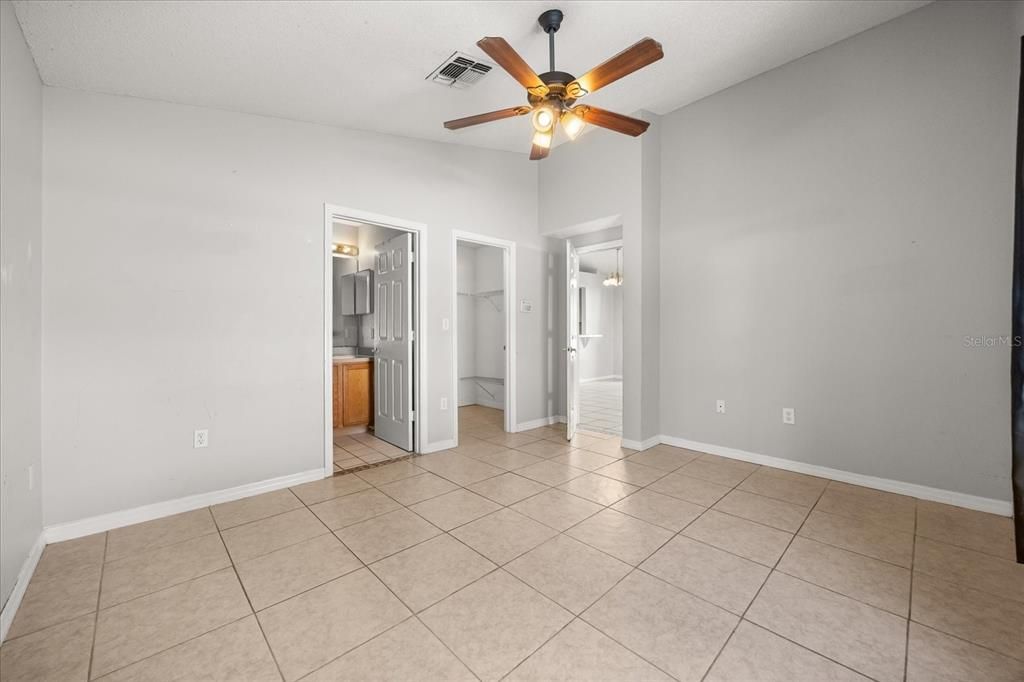 待售: $300,000 (3 贝兹, 2 浴室, 1208 平方英尺)