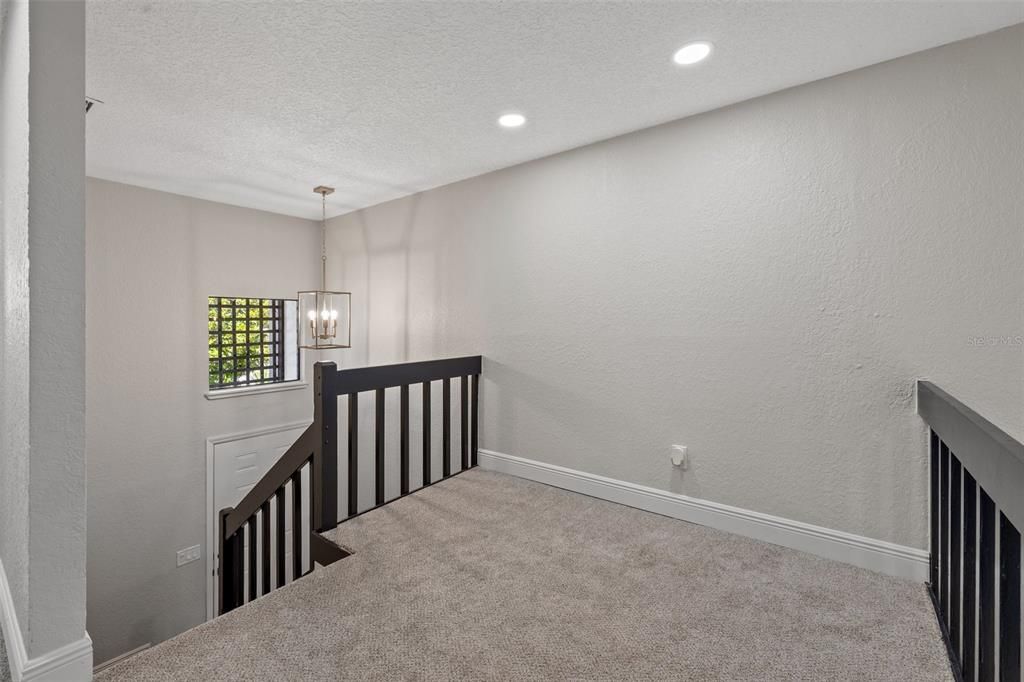 For Sale: $205,000 (2 beds, 1 baths, 1096 Square Feet)