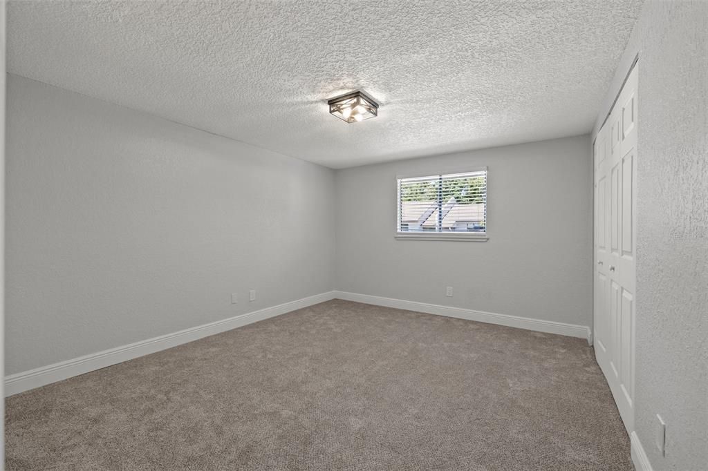 For Sale: $205,000 (2 beds, 1 baths, 1096 Square Feet)