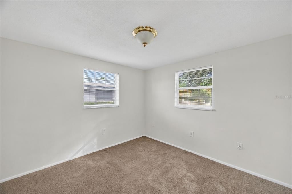 For Sale: $224,800 (2 beds, 2 baths, 932 Square Feet)