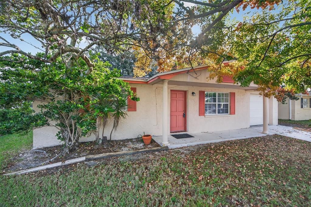 For Sale: $224,800 (2 beds, 2 baths, 932 Square Feet)