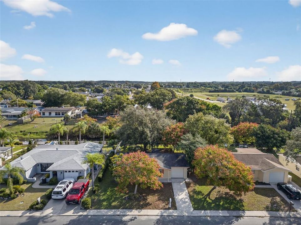 For Sale: $224,800 (2 beds, 2 baths, 932 Square Feet)