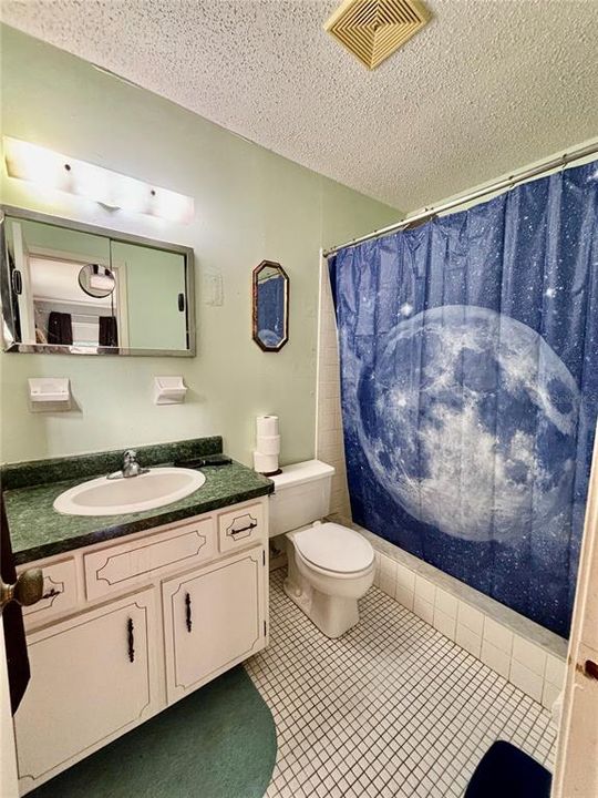 待售: $245,000 (2 贝兹, 2 浴室, 1133 平方英尺)