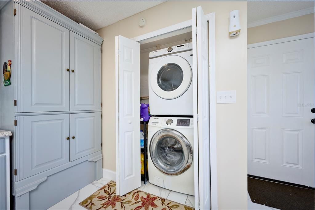 На продажу: $265,000 (2 спален, 2 ванн, 1459 Квадратных фут)