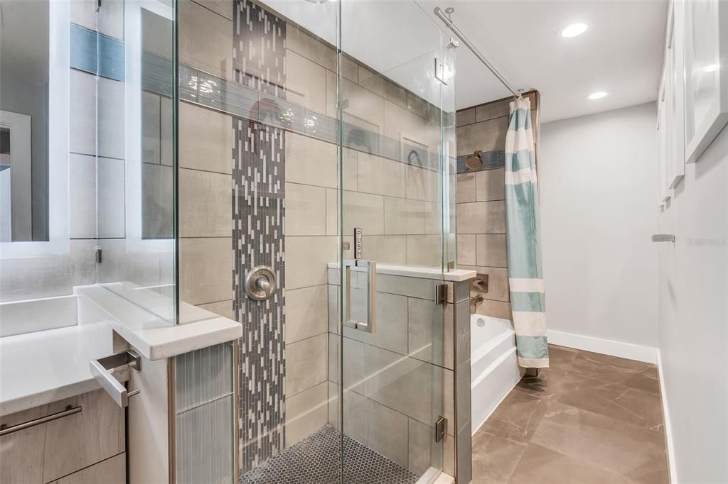 En Venta: $710,000 (4 camas, 3 baños, 2294 Pies cuadrados)