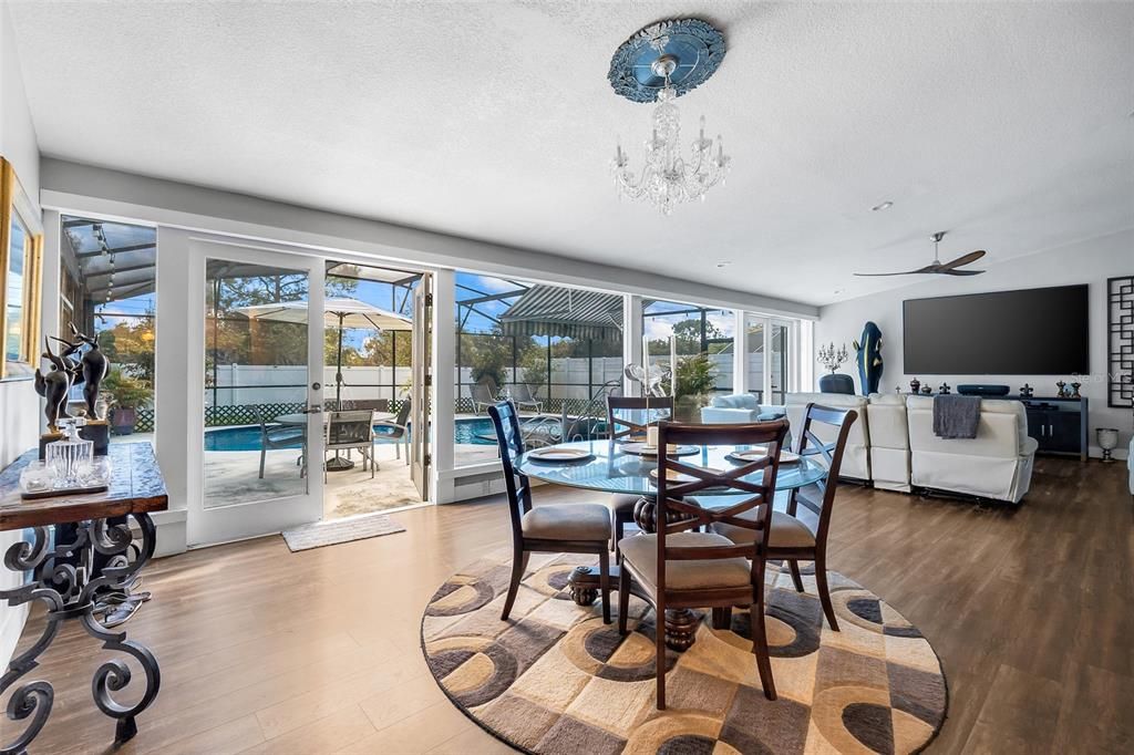 En Venta: $710,000 (4 camas, 3 baños, 2294 Pies cuadrados)