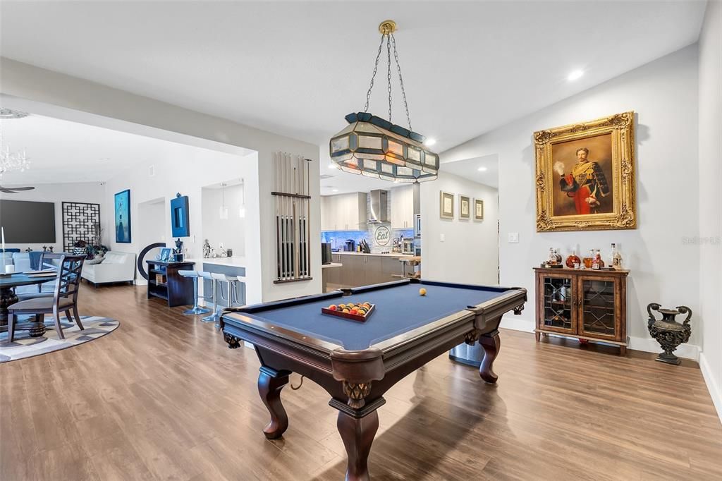 En Venta: $710,000 (4 camas, 3 baños, 2294 Pies cuadrados)