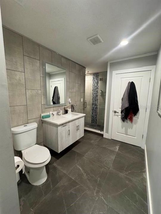 En Venta: $710,000 (4 camas, 3 baños, 2294 Pies cuadrados)