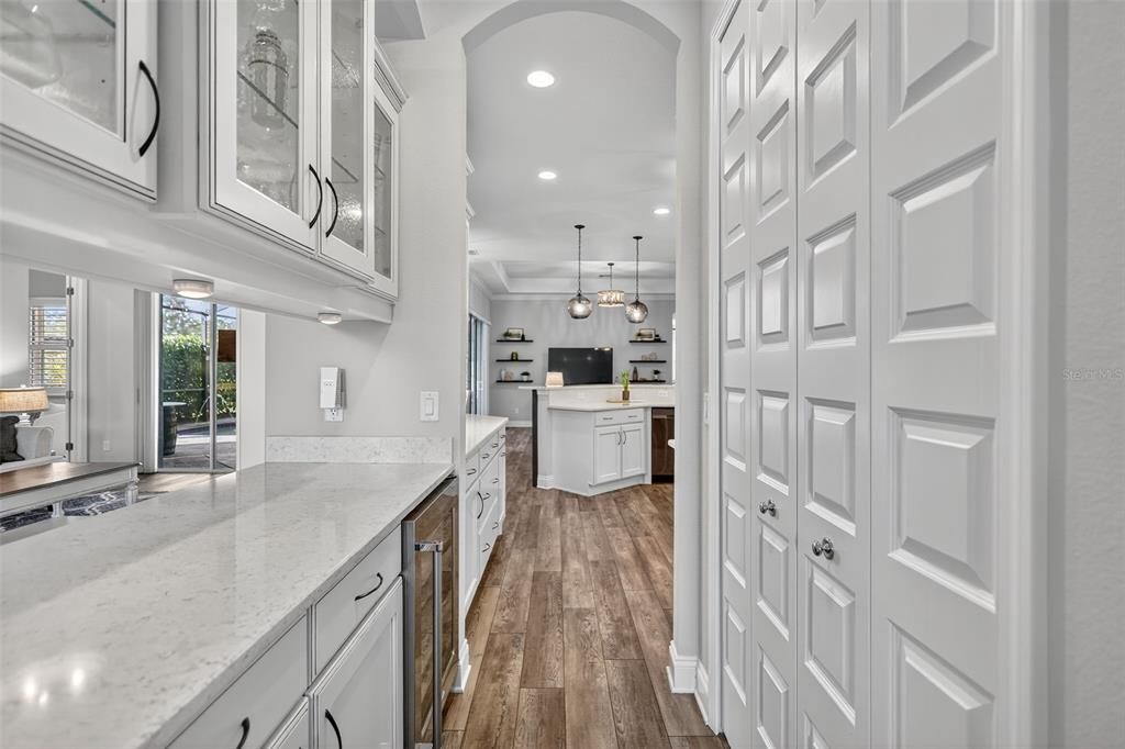 待售: $810,000 (4 贝兹, 3 浴室, 3275 平方英尺)