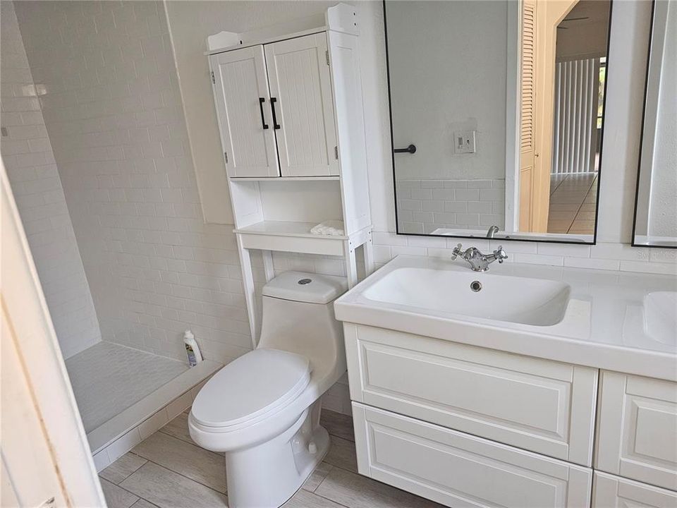 Active With Contract: $429,900 (3 beds, 2 baths, 1760 Square Feet)