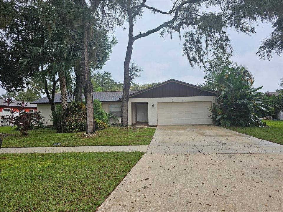 Active With Contract: $429,900 (3 beds, 2 baths, 1760 Square Feet)