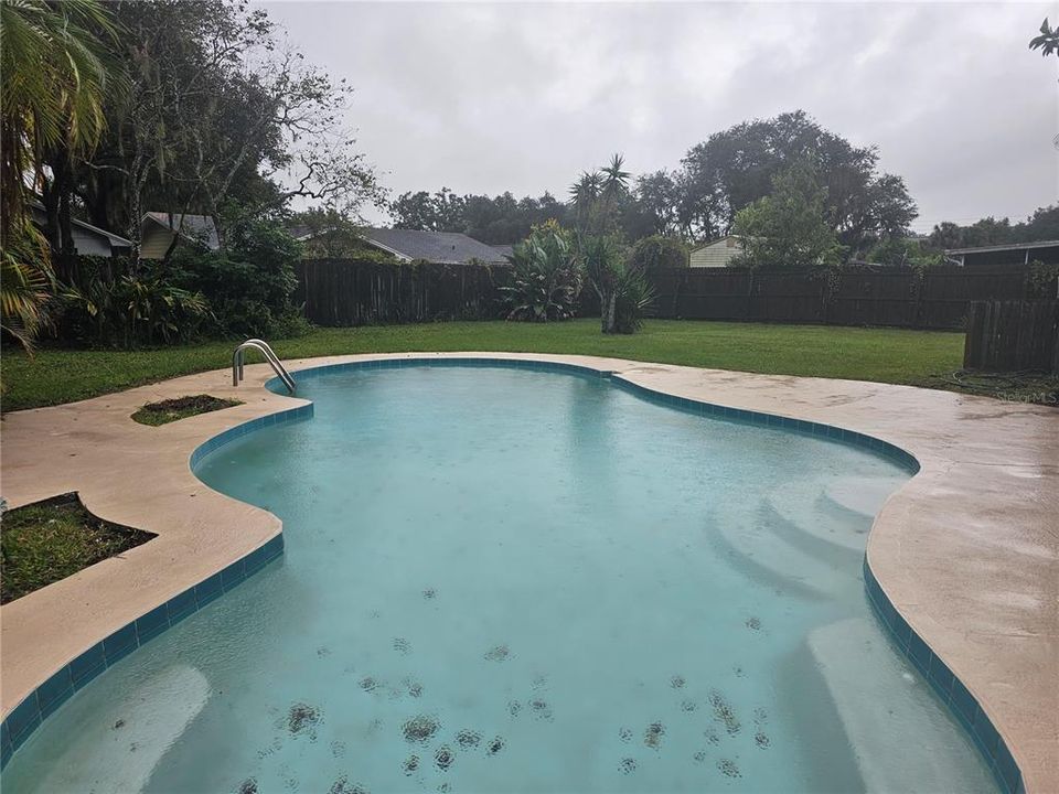 Active With Contract: $429,900 (3 beds, 2 baths, 1760 Square Feet)