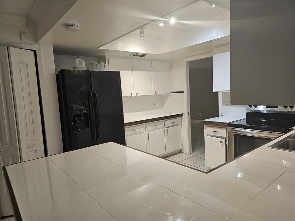 Active With Contract: $429,900 (3 beds, 2 baths, 1760 Square Feet)