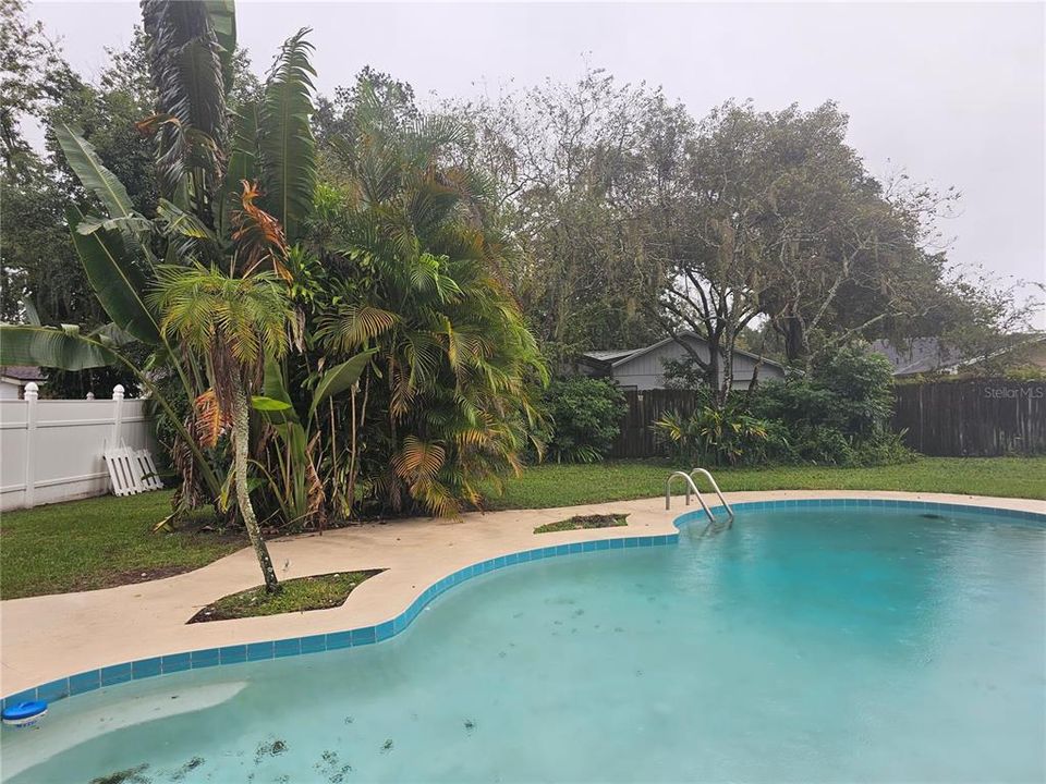 Active With Contract: $429,900 (3 beds, 2 baths, 1760 Square Feet)