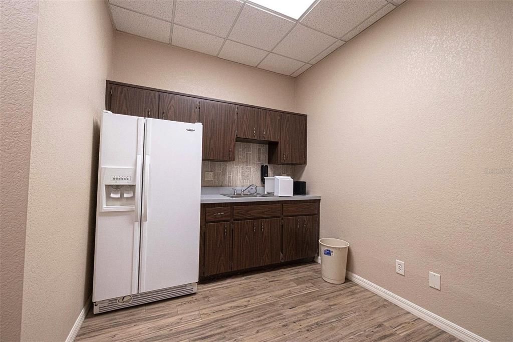 待售: $48,000 (0 贝兹, 0 浴室, 9922 平方英尺)