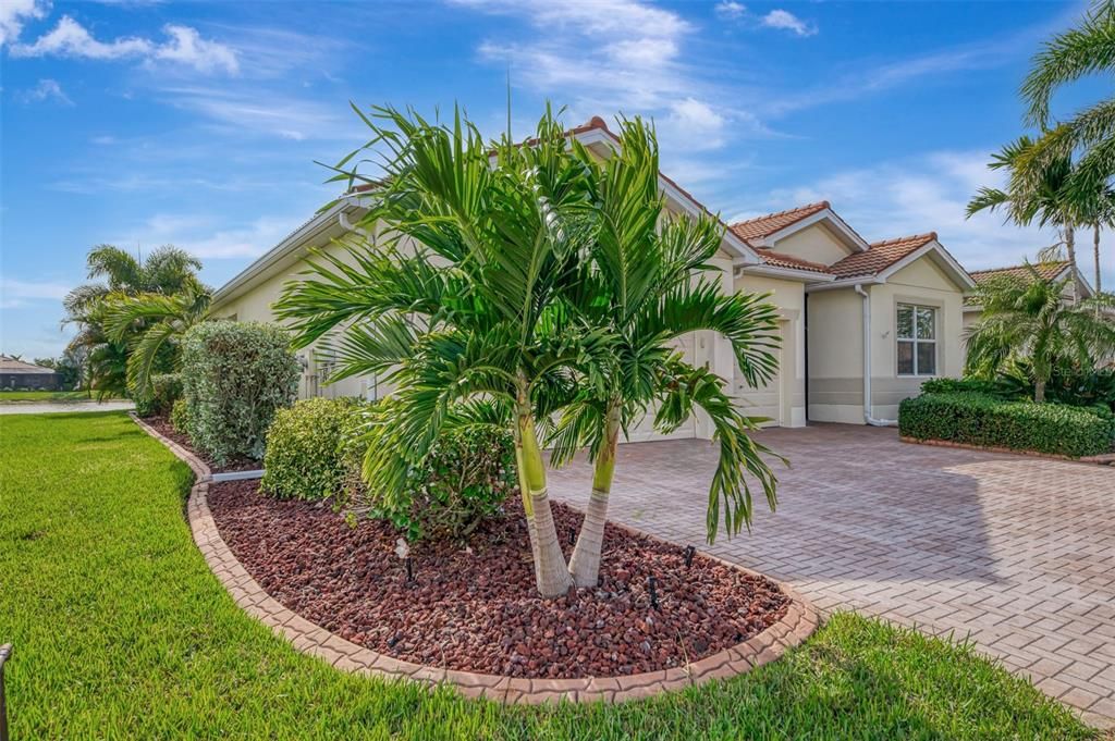 待售: $605,000 (4 贝兹, 3 浴室, 2254 平方英尺)