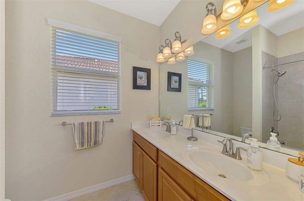 待售: $605,000 (4 贝兹, 3 浴室, 2254 平方英尺)