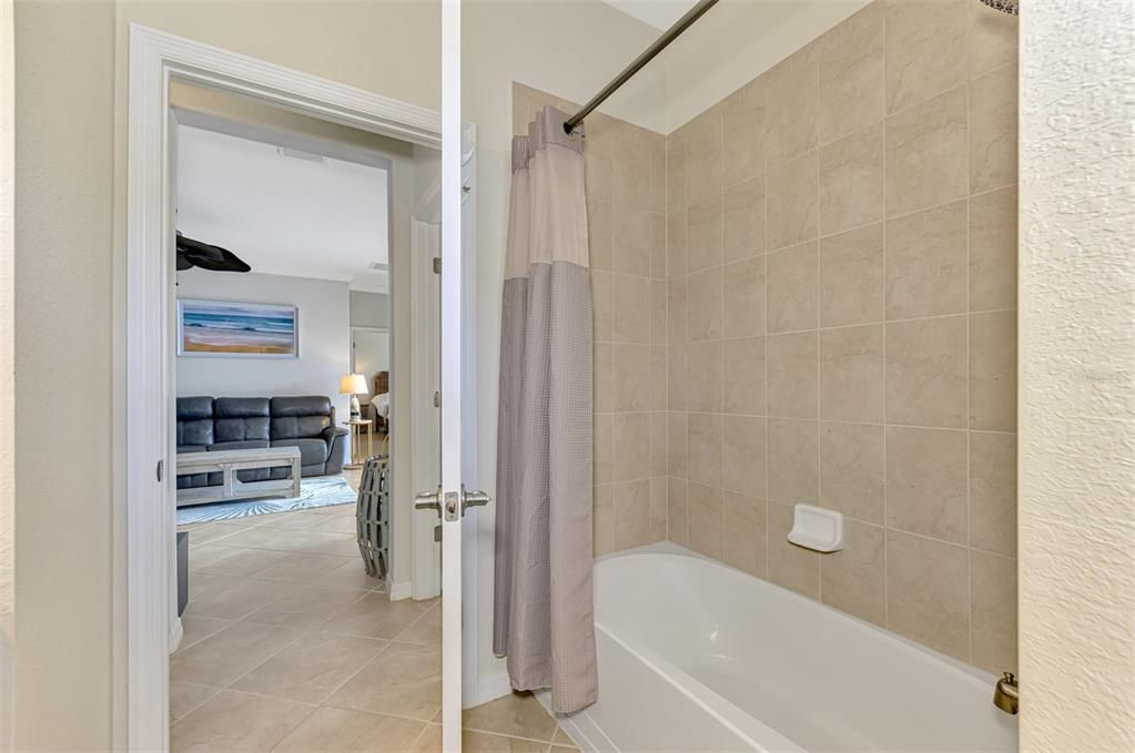 待售: $605,000 (4 贝兹, 3 浴室, 2254 平方英尺)