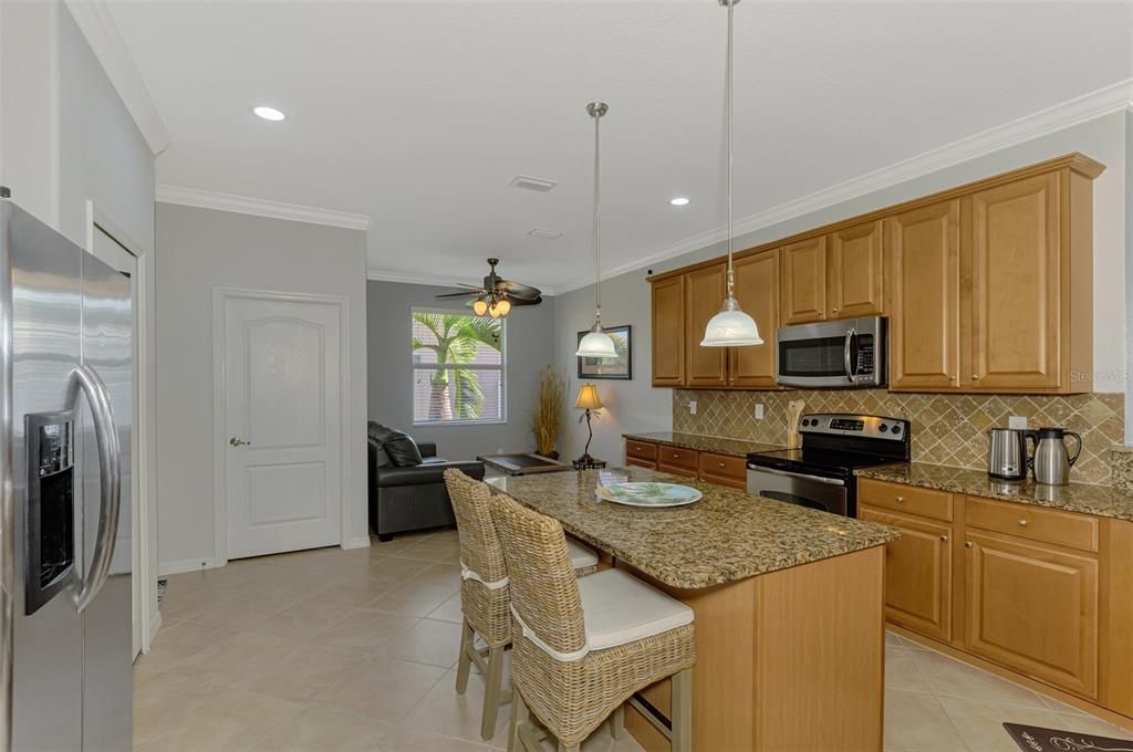 待售: $605,000 (4 贝兹, 3 浴室, 2254 平方英尺)