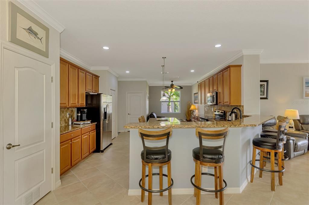 待售: $605,000 (4 贝兹, 3 浴室, 2254 平方英尺)