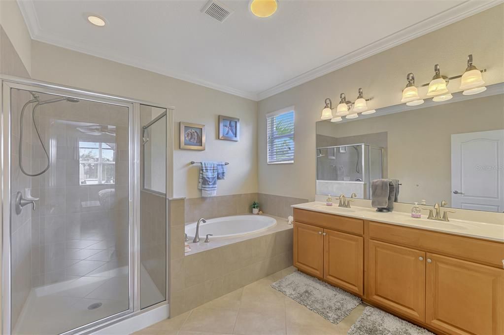 待售: $605,000 (4 贝兹, 3 浴室, 2254 平方英尺)