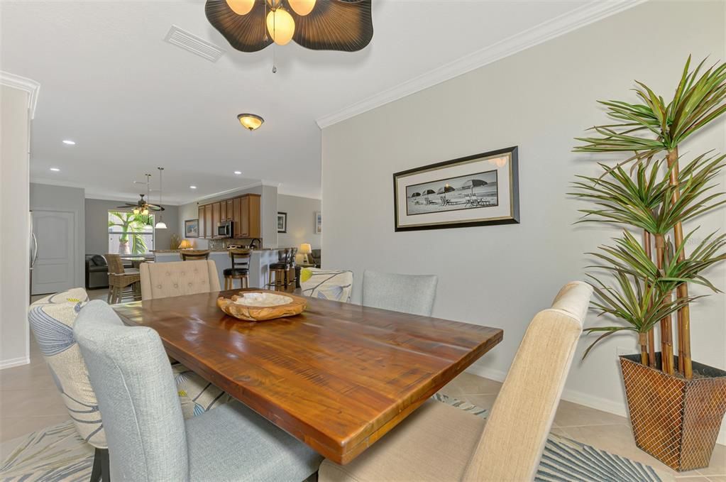 待售: $605,000 (4 贝兹, 3 浴室, 2254 平方英尺)