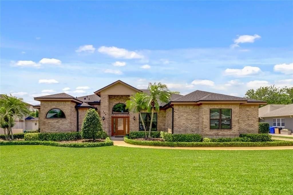 Recently Sold: $665,000 (4 beds, 3 baths, 2505 Square Feet)