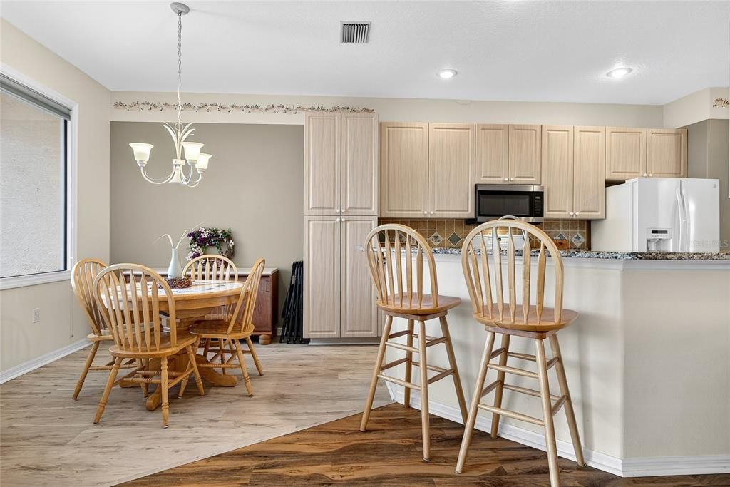 待售: $459,900 (3 贝兹, 2 浴室, 1759 平方英尺)